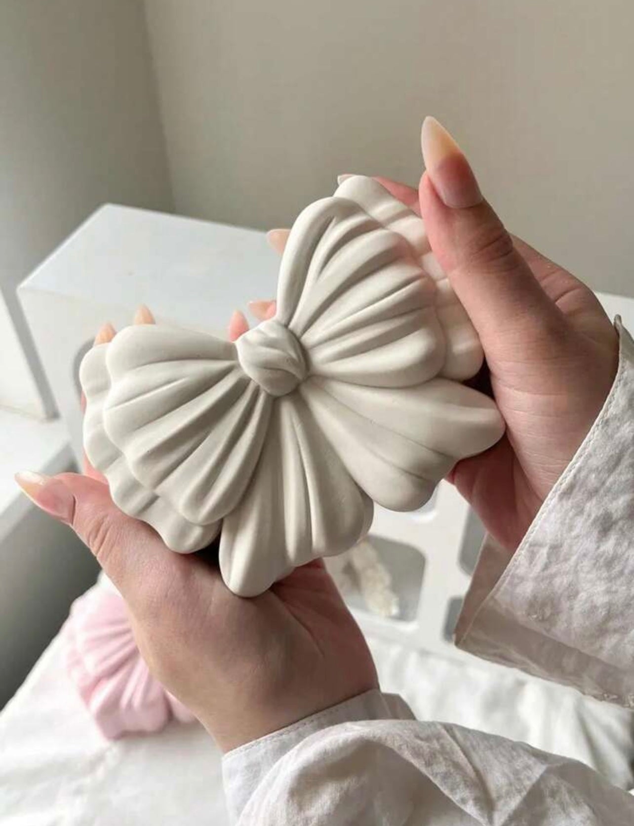 Bow Jar Mold