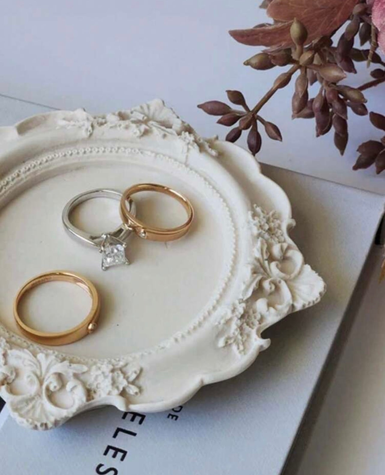 Retro Lace Tray